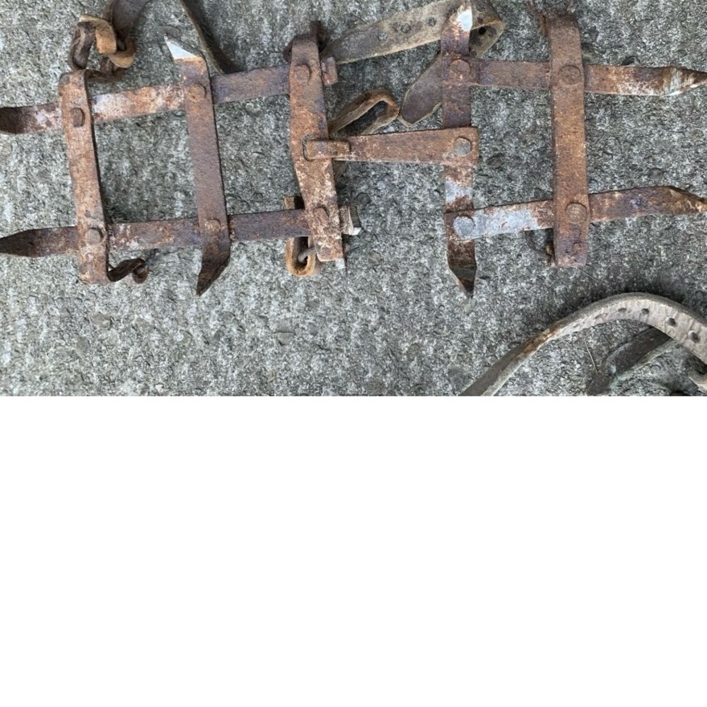Vintage Pair Of Crampons Military Ice Cleats With Leather Strapping- Militaria - Picture 8 of 15